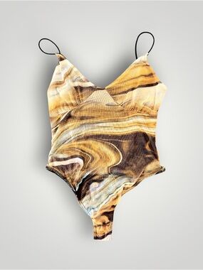 PrettyLittleThing Bodysuit in Swirled Brown and Tan